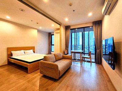 Condos for sale : Ideo Q Ratchathewi【𝐒𝐄𝐋𝐋 & 𝐑𝐄𝐍𝐓】🔥A bright, airy, and energetic room that makes you feel more active in life!🔥 Contact Line ID: @hacondo