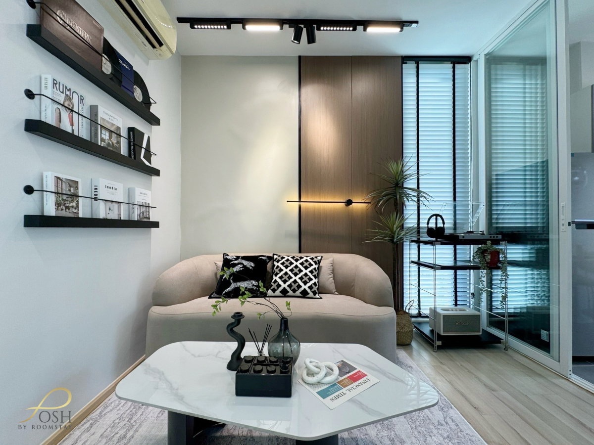 Agents welcome! Newly renovated 1-bedroom corner condo at The Base Uptown, conveniently located near the Lotus Samkong–Kathu intersection.