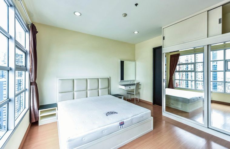 ให้เช่าด่วน! ห้องใหญ่ไซส์พิเศษ ใจกลางสยาม-ปทุมวัน! คอนโด บ้านกลางกรุง สยาม-ปทุมวัน (Baan Klang Krung Siam-Pathumwan) - 1 ห้องนอน - 55 ตร.ม.