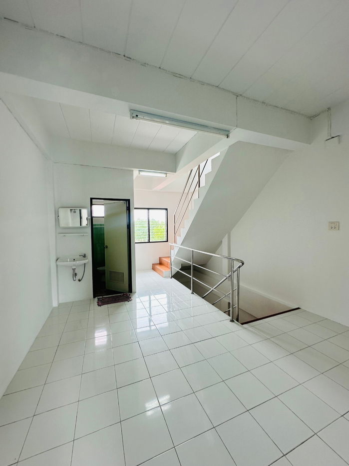 รูป ถูกมากก!! ตึกแถว 3 ชั้น 20 ตรว. ใกล้ตลาดนาป่า ชลบุรี!! - รูปที่ 6/12