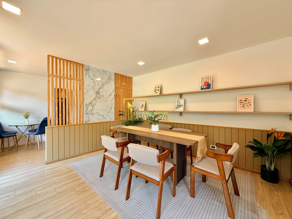 รูป Beautiful 4 Bedroom House For Rent in Ekkamai Area - BR28323SH - รูปที่ 14/46