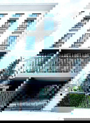 Townhouses for rent : RS4970 For Rent: Patio Ratchayothin, 4-Story Corner Townhome near BTS Ratchayothin