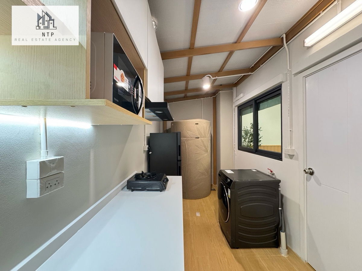 รูป ให้เช่าTownhome 3 ชั้น มีCommunity Mall หน้าหมู่บ้าน ทำเลดีโซนบางนาอ่อนนุช ติดถนนสุขาภิบาล2 เดินทางง่ายติดทางด่วน มีถนนไป Mega Bangna ไม่ถึง 10 นาที - รูปที่ 10/43