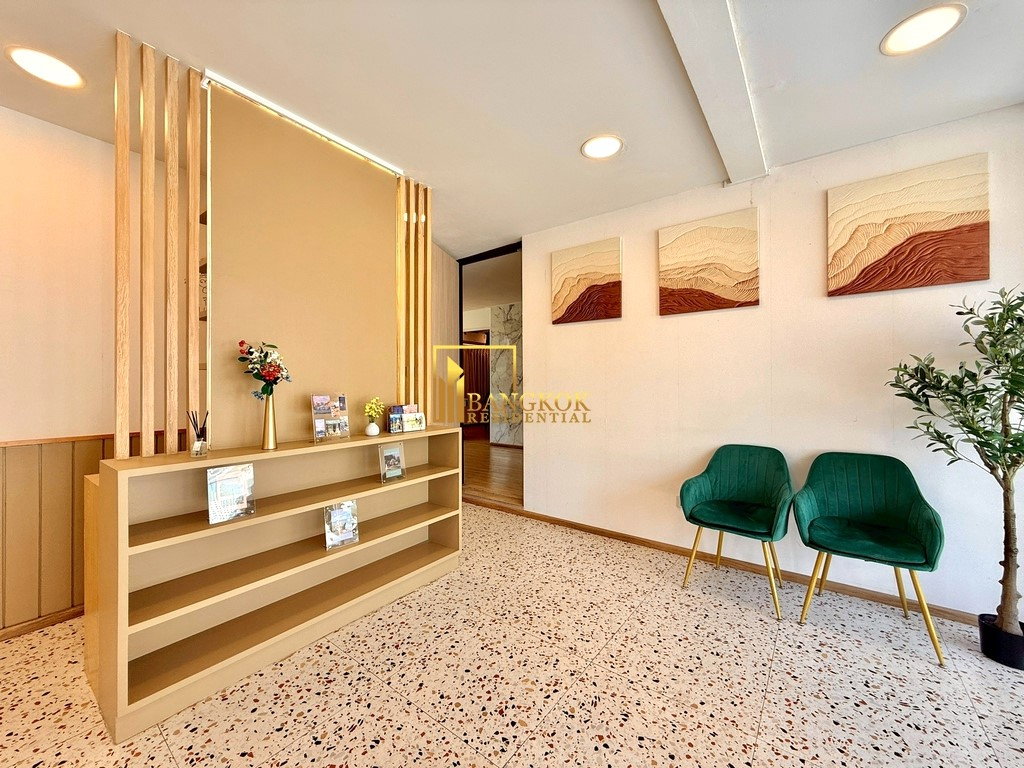 รูป Beautiful 4 Bedroom House For Rent in Ekkamai Area - BR28323SH - รูปที่ 5/46