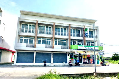 เช่าอาคารพาณิชย์ พอร์โต้ ชิโน่ : ให้เช่าอาคารพาณิชย์ 3 ชั้น หน้าหมู่บ้านซื่่อตรงสารินและนิคมอุตสาหกรรมสินสาคร