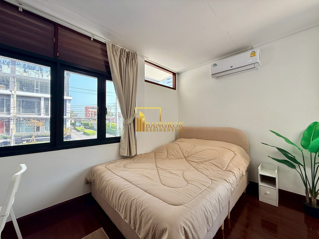 รูป Beautiful 4 Bedroom House For Rent in Ekkamai Area - BR28323SH - รูปที่ 38/46