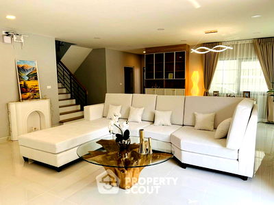 Houses for rent Bang Plee Samut Prakarn : 4-BR House at Centro Bangna in Bang Kaeo (ID 2627673)