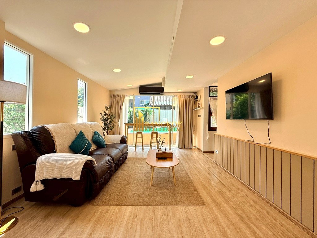 รูป Beautiful 4 Bedroom House For Rent in Ekkamai Area - BR28323SH - รูปที่ 8/46