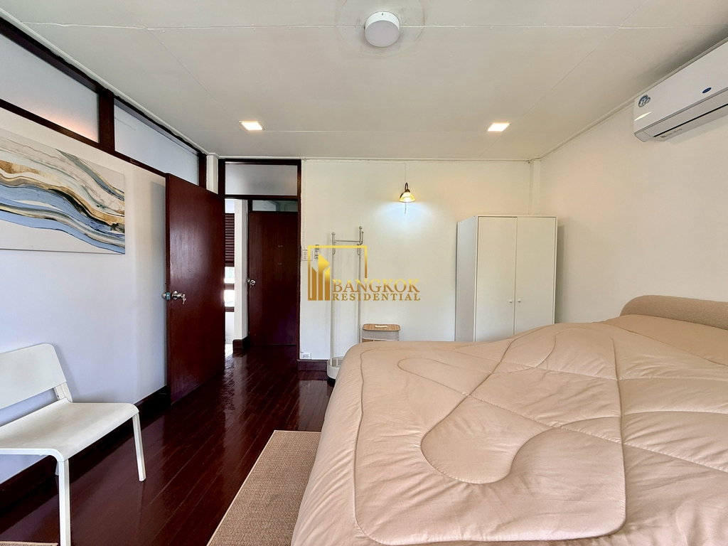 รูป Beautiful 4 Bedroom House For Rent in Ekkamai Area - BR28323SH - รูปที่ 37/46