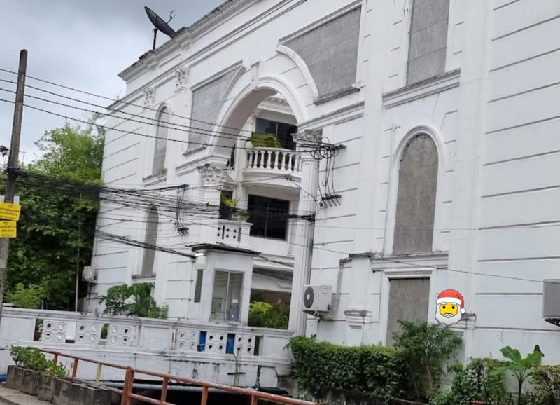 ทาวน์โฮมให้เช่า : 🏡 ปล่อยเช่าทาวน์โฮม 4 ชั้น ใจกลางทองหล่อ Leo Classic Place ทองหล่อ 49 3 ห้องนอน 4 ห้องน้ำ ใกล้ตัวเมือง