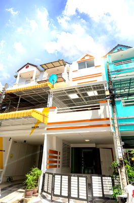 ทาวน์โฮม ถนนประชาอุทิศ ห้วยขวาง : CS032  🏣 น้ อ ง  I N - T O W N  ท า ว น์ โ ฮ ม  4  ชั้ น ทาวน์อินทาวน์ แยก 19  รีโนเวทสวยๆ ย่านธุรกิจ 