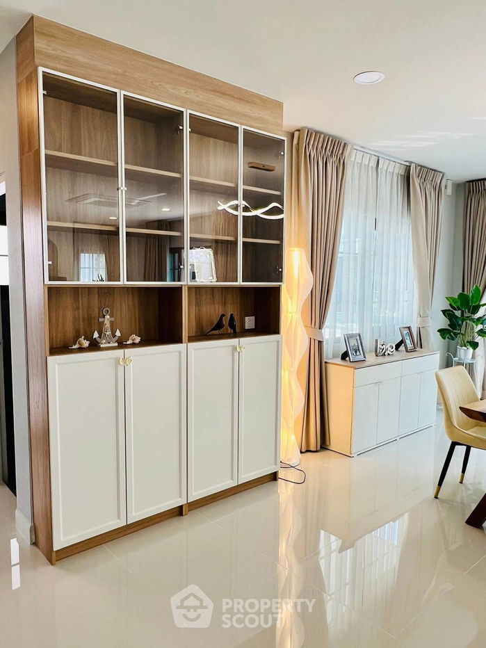 รูป บ้าน 4-ห้องนอน ที่ เซนโทร บางนา ใน บางแก้ว (ID 2627673) - รูปที่ 5/17