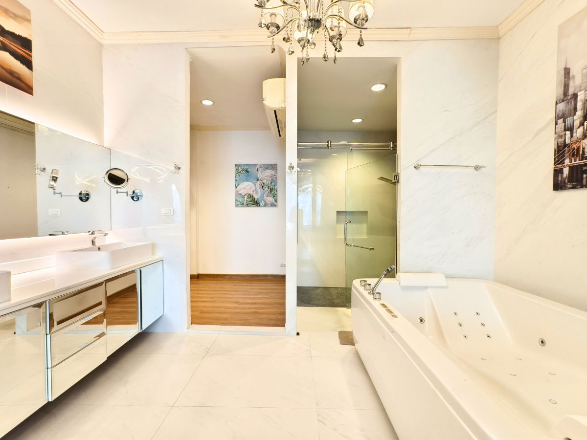 รูป ให้เช่า บ้านเดี่ยว พัฒนาการ 50 มีโซล่าเซลล์ สร้างเต็มพื้นที่ มีห้องแม่บ้าน ไม่เสียค่าส่วนกลาง รีโนเวทใหม่ 100 ตร.ว. 3ห้องนอน 4ห้องน้ำ  - รูปที่ 19/27