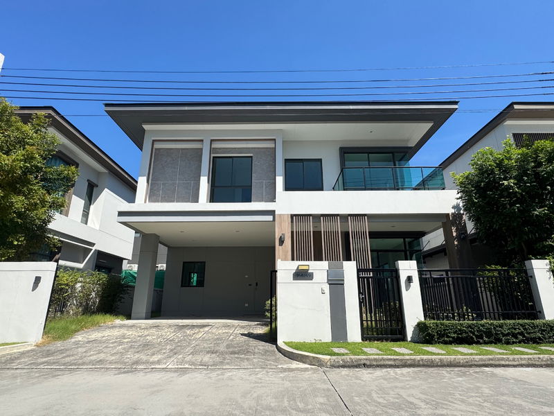 ขายบ้านเดี่ยว : ขายถูกบ้านใหม่ บางกอกบูเลอวาร์ด บางนา-ศรีนครินทร์ ขนาด Mild 200 ตร.ม.