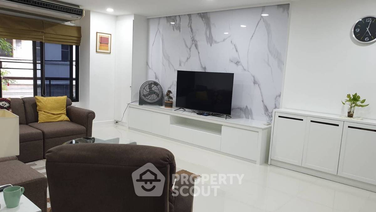 รูป คอนโด 2-ห้องนอน ที่ บ้านเพลินจิต คอนโดมิเนียม ใกล้ BTS นานา (ID 2625161) - รูปที่ 4/29