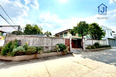 บ้านเดี่ยว ตะวันนา : ขายบ้านเดี่ยว 99 ตารางวา ถนนโชคชัย 4 ซอย 84 หลังมุม ใกล้ทางด่วนรามอินทรา