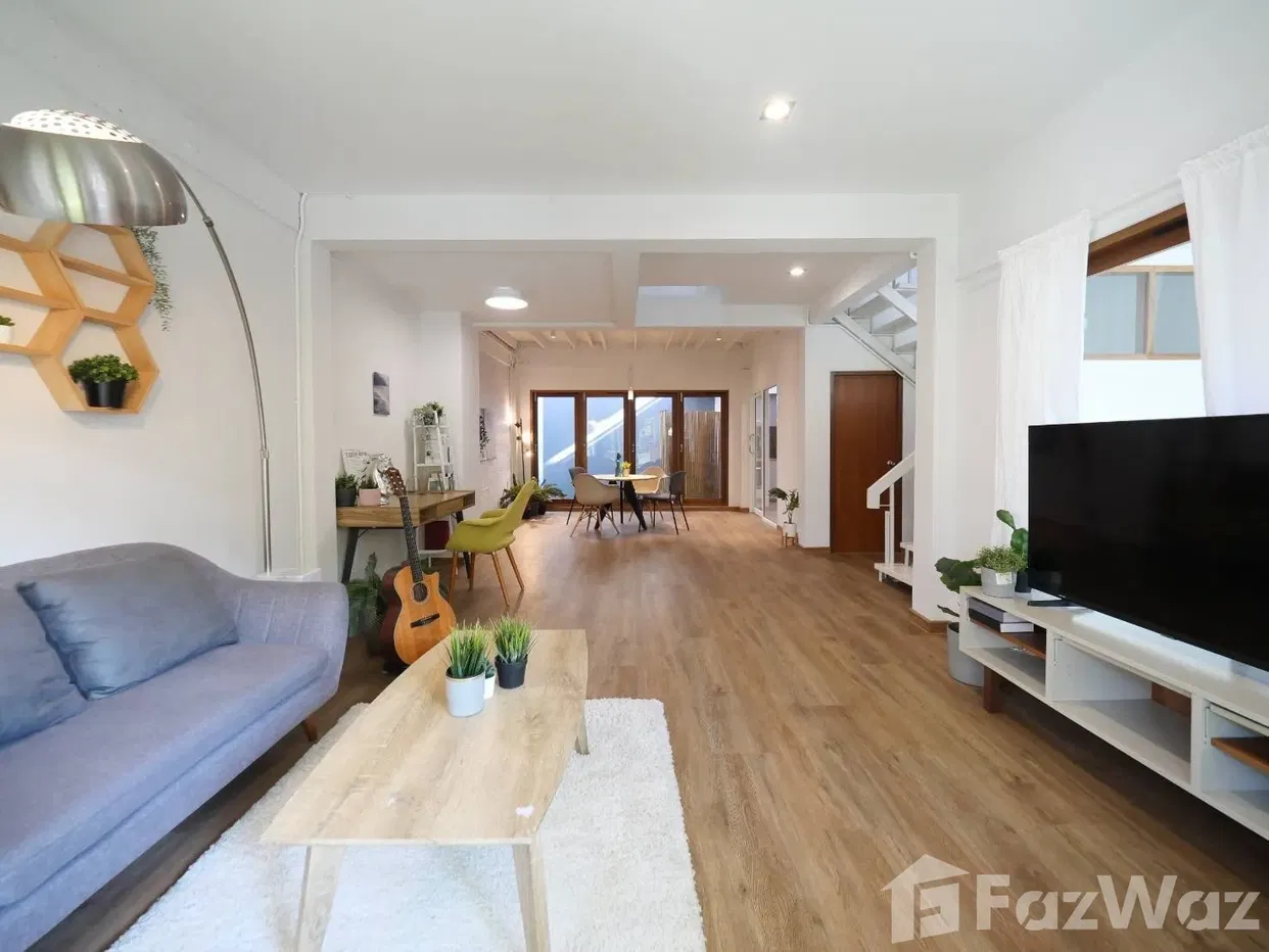 รูป ทาวน์เฮ้าส์ให้เช่า 3 ห้องนอน ใน คลองตันเหนือ, กรุงเทพมหานคร 1913114 - รูปที่ 2/17