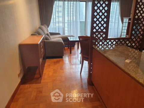 1-BR Condo at The Grand Regent Condominium near BTS Ratchadamri (ID 512980)