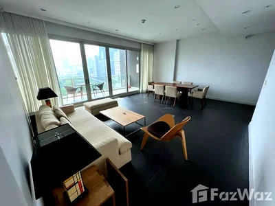Condos for rent : Spacious 2+1 Bedroom Unit at 185 Rajadamri 1184164