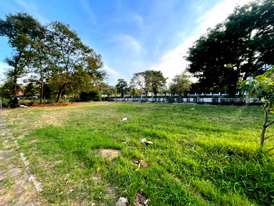 ที่ดิน บางพลี สมุทรปราการ : ขายที่ดินในหมู่บ้านกฤษดานคร 21 ติดถนนบางนา-ตราด กม.6 ขนาด 120 ตารางวา