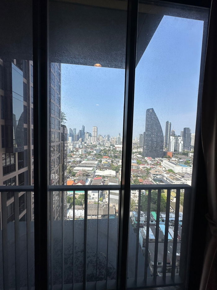 รูป T1514 คอนโดให้เช่า OKA HAUS Sukhumvit 36 (โอกะ เฮาส์ สุขุมวิท 36) ห้องสวย เฟอร์ครบ ราคาพิเศษ  - รูปที่ 4/16