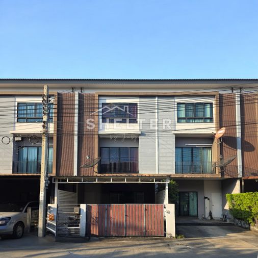 ทาวน์โฮมใกล้รถไฟฟ้าสายสีเหลือง โรงพยาบาลเวชธานี เดอะมอลล์ บางกะปิ