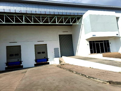 โรงงานให้เช่า : ให้เช่าโกดังโรงงาน 1500 ตรม.ศรีราชา  ชลบุรี