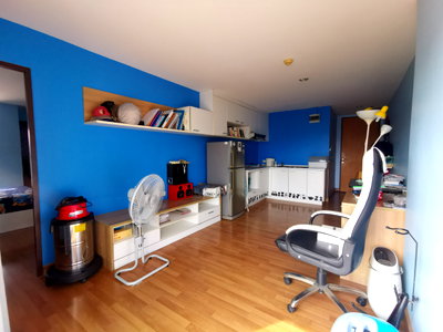 Condos for rent : For Rent: Beautiful, well-maintained condo at Greené Suthisan, corner unit with great views.