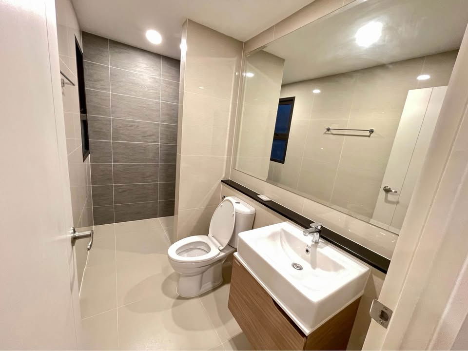 รูป ND0043 ขาย บ้านใหม่ The city รามอินทรา2 ต่อเติมหลังคา ทั้งหน้าบ้าน และหลังบ้าน  เฟอร์นิเจอร์ครบ - รูปที่ 18/20