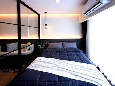 Condos for sale : Low rise condo ladprow 130 price 1.26M.