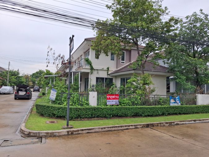 บ้านเดี่ยว 2 ชั้น ไลฟ์ บางกอกบูเลอวาร์ด รังสิต  รังสิต-นครนายก ต.ประชาธิปัตย์ อ.ธัญบุรี จ.ปทุมธานี (โปรโมชั่น 4,400,000 บาท)