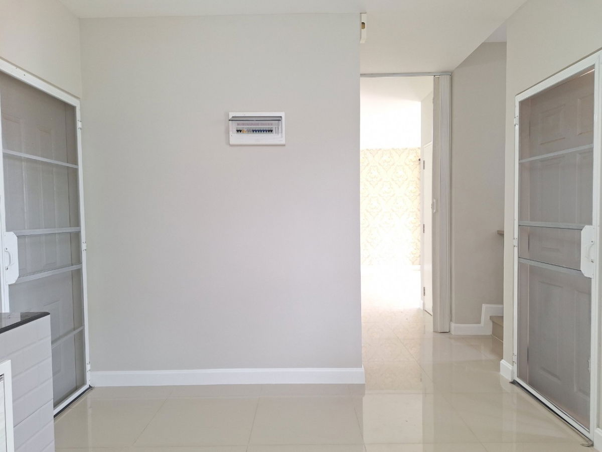 รูป ขายด่วน!!! 0961263535 ราคาต่ำกว่า ประเมินมากๆ โครงการกาญจน์กนกวิลล์ 14 (น้ำโฮม สันกำแพงสายใหม่) ราคา 2.65 ล้านบาท เนื้อที่ 60 ตร.ว. 3 นอน 3 น้ำ - รูปที่ 15/22