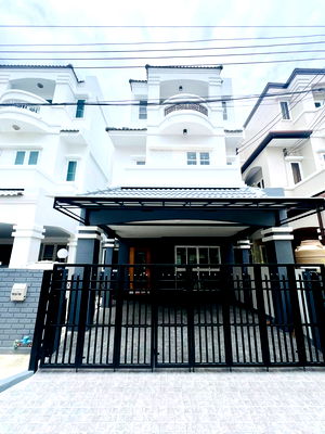 ทาวน์โฮม ม.เกริก :  CS055 🎉✨ โปรแรง! ทาวน์เฮ้าส์สวย ราคาคุ้มค่าเกินราคา