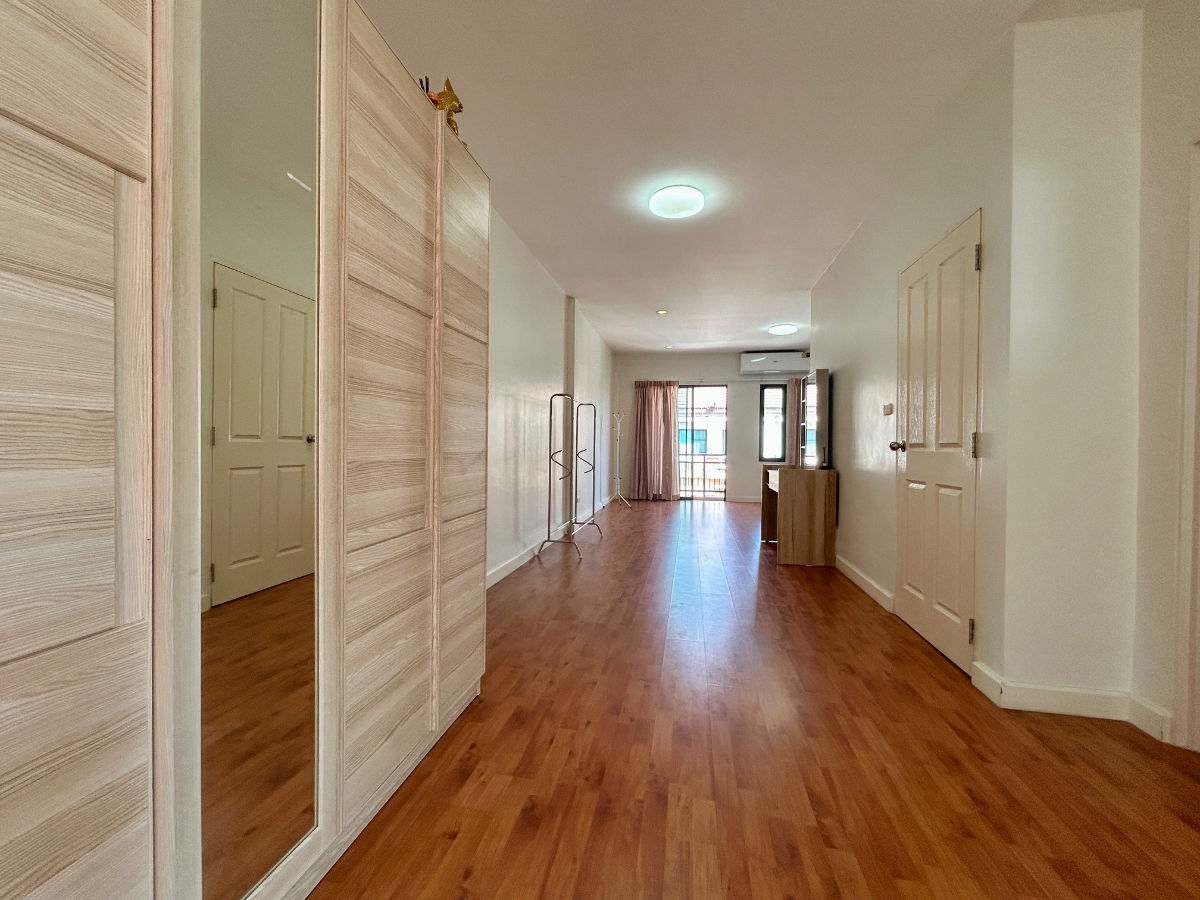 รูป TIME HOME RAMA 9 – HUA MAK | SPACIOUS TOWNHOME | 3 BED 3 BATH | 2 PARKING - รูปที่ 20/25