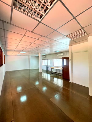Office for rent Ratchaphak Technology And Management College : Office Building for Rent at Town in Town, 50 SQM, Cheap Price, 25,000 THB/Month. Interested Line: @951qfbfi