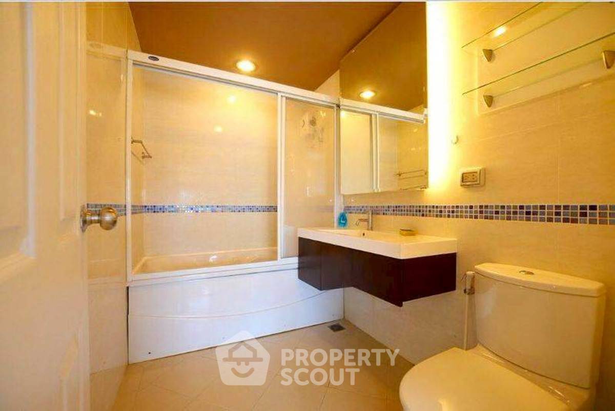 picture 2-BR Condo At Life @ Sukhumvit 65, 300m to BTS Phra Khanong (ID 2631702) - 4/7