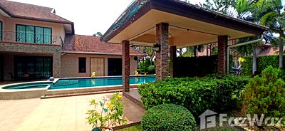 Houses for sale Bang Lamung Chonburi : 3 Bedroom Villa for sale in Huai Yai, Chon Buri  5373262