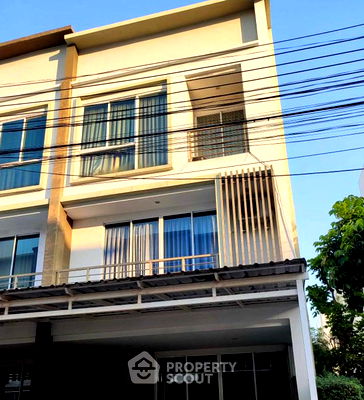 ทาวน์โฮม กรุงเทพมหานคร : ทาวน์เฮ้าส์ 4-ห้องนอน ใกล้ MRT รัชดาภิเษก (ID 2624739)