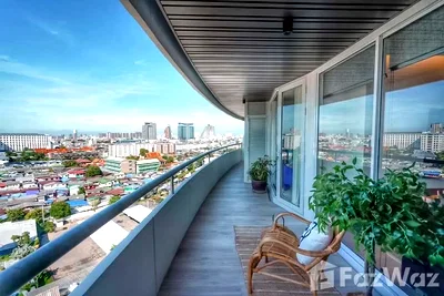 Condos for rent : 2 Bed 3 Bath Riverview 5628195