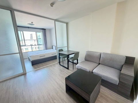 ให้เช่า ดี คอนโด พิง ติดเซ็นทรัลเฟส วิวสระว่ายน้ำ เพียง 10,000 บาท ว่างพร้อมอยู่ 