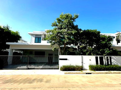 เช่าบ้านเดี่ยว บ.นำยงอุตสาหกรรมเคมี : ให้เช่าบ้านเดี่ยว 4 ห้องนอน มัณฑนา บางนา กม.15