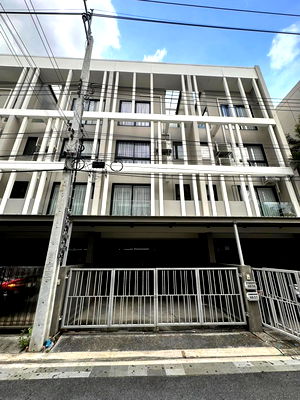 เช่าทาวน์โฮม สมุทรปราการ : #A124435 ✅ 10/2/69  ให้เช่าทาวน์โฮม Y Residence Sukhumvit 113📲📢สอบถาม ld line @condoboy