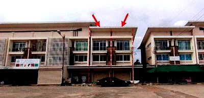 Shophouses for sale Aranyaprathet Srakaeo : FOR SALE  COMMERCIAL BUILDING PROPERTY  8148000 BAHT.