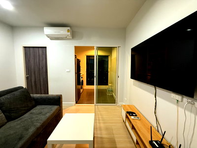 Condos for rent : [For Rent] Metro Sky Wutthakat. Beautiful pool view overlooking the city and the evening light. Ready to move in. Owner renting directly.