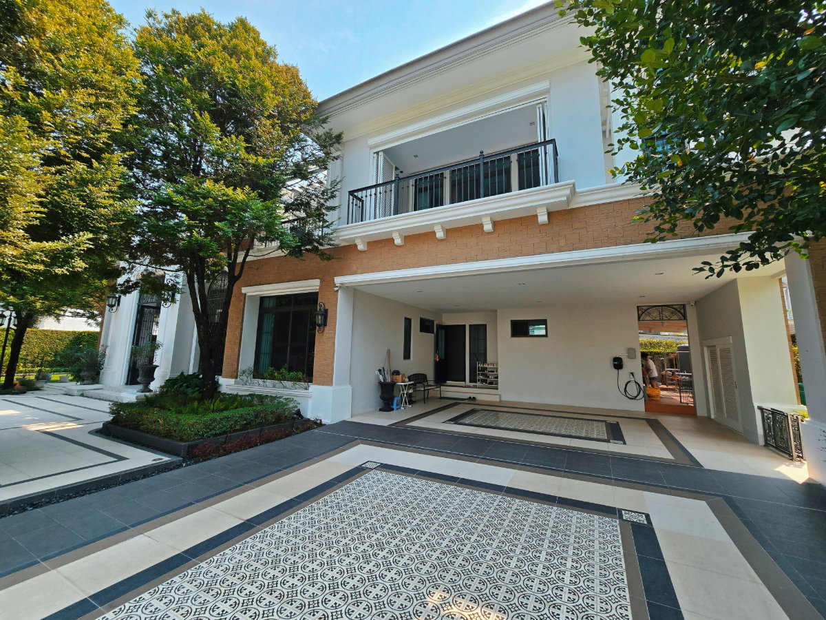 [Cheapest luxury house] For Sale - Ladawan Ratchaphruek–Pinklao, a prestigious high-end project by L&H, set on a large 240 sq.wah land plot.