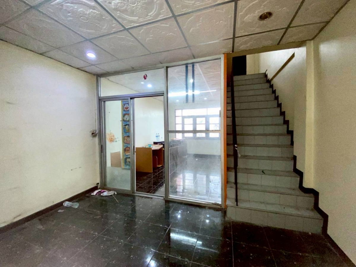 รูป  CS033 🌟🏬 ขายด่วย ตึกแถว 4 ชั้น ทำเลดี ใกล้ตลาด/ห้าง เหมาะทำธุรกิจ - รูปที่ 8/13