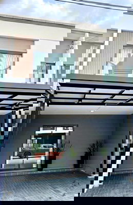 Houses for rent ถนนเทพารักษ์ : Town Home For Rent : Pleno Sukhumvit-Bangna 3 Samut Prakan