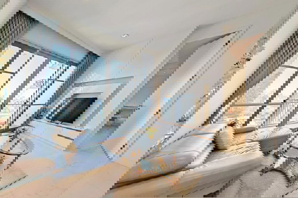 รูป เช่า !! คอนโดระดับ SUPER LUXURY !! ห้องกว้าง, Code C20260200016..185 Rajadamri, 1 นอน, 1 น้ำ, ชั้นสูง 17++, แต่งครบ, สไตล์โมเดิร์น, พร้อมเข้าอยู่ - รูปที่ 4/7