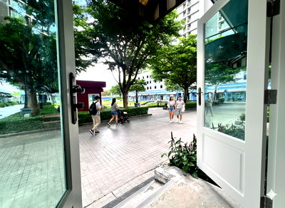 อาคารพาณิชย์ ม.เทคโนโลยีพระจอมเกล้าธนบุรี : ขายด่วน! ร้านค้าทำเลทองในคอนโดริมน้ำ Chapter One Modern Dutch