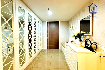 คอนโด สุขุมวิท 15 : ขายคอนโดหรู 152 ตรม. 15 สุขุมวิท เรสซิเดนเซส ใกล้BTS นานา ใจกลางสุขุมวิท